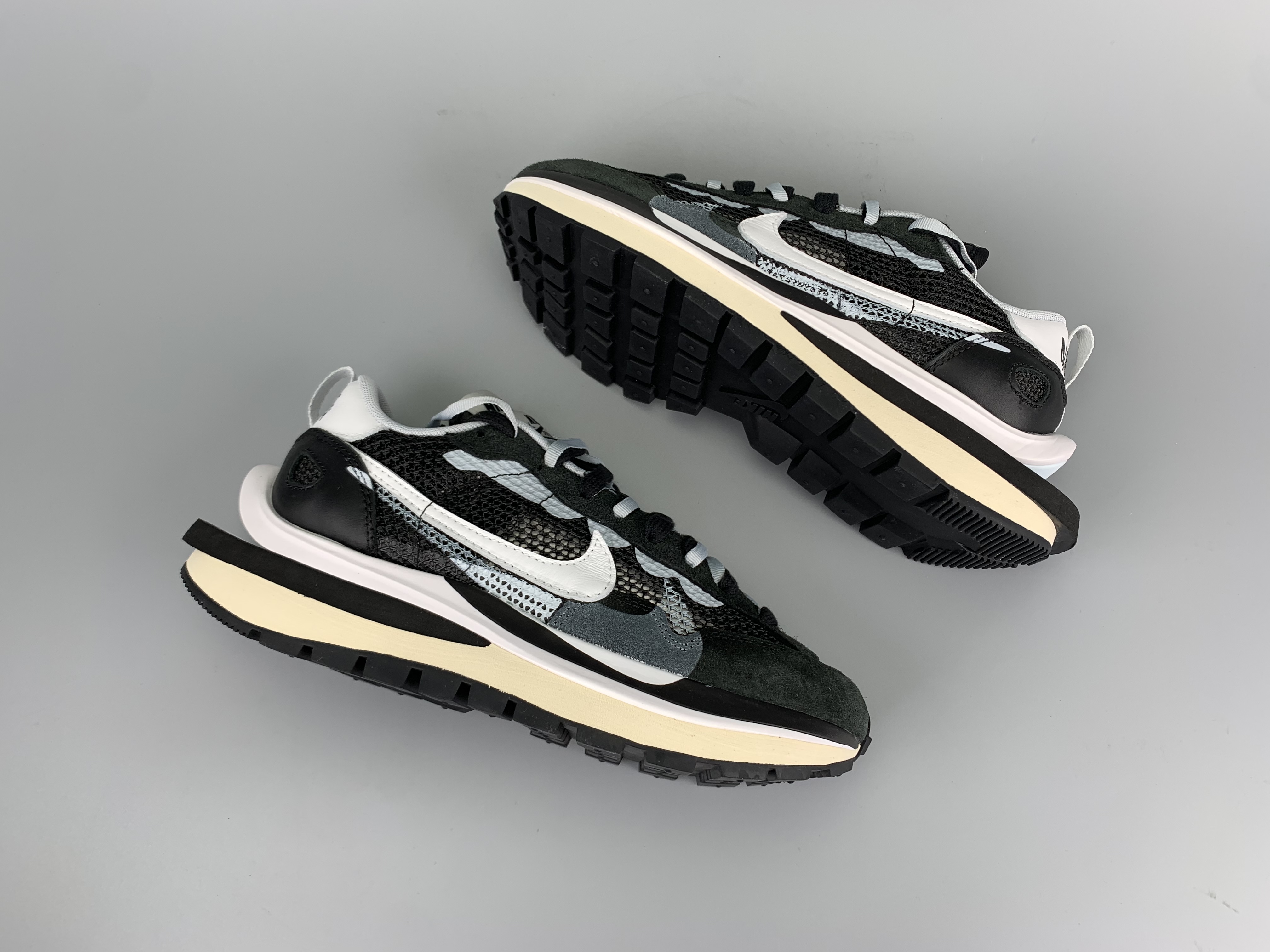 2020 Nike Sacai Black White Running Shoes